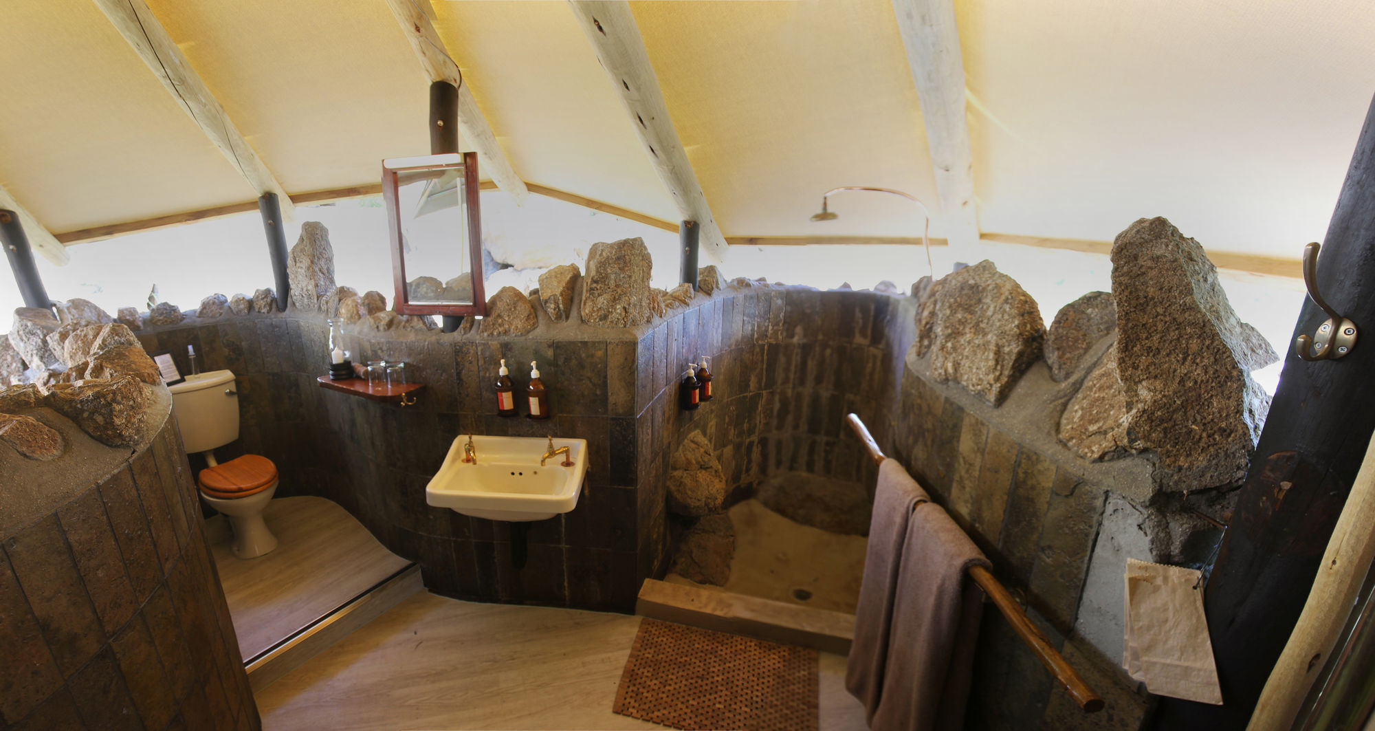 Erongo Wilderness Lodge أومارورو المظهر الخارجي الصورة